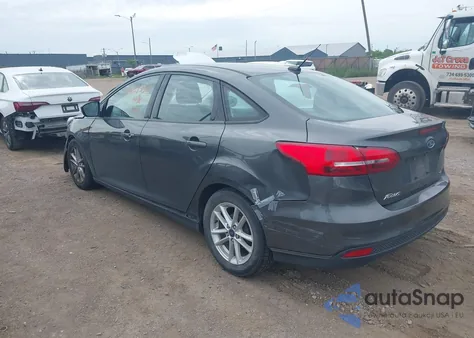 2016 Ford Focus Se z USA, uszkodzony, nr VIN 1FADP3F21GL393819